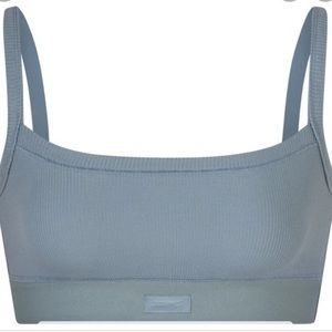 Skims soft lounge brallete